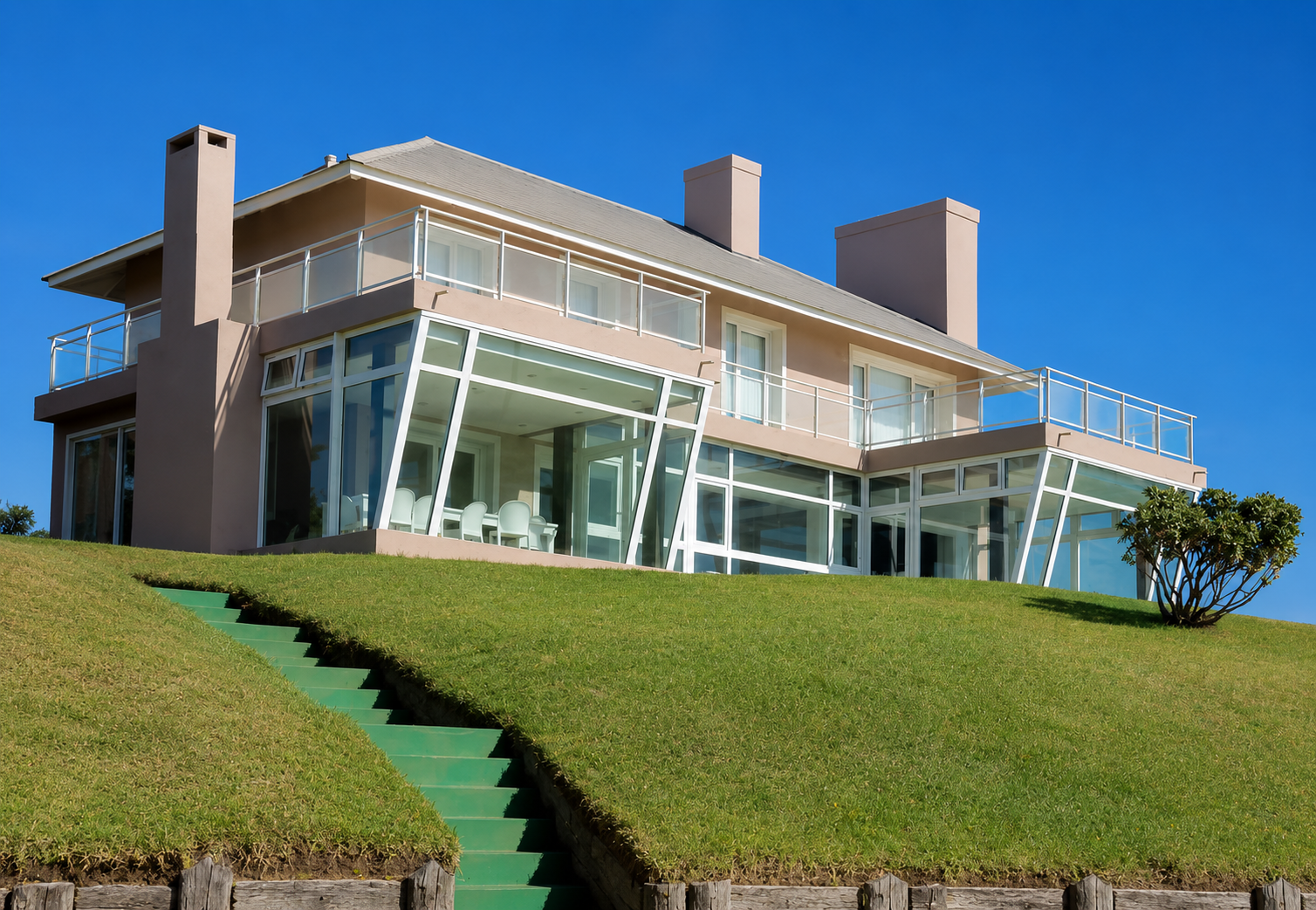 Cerramiento PVC REHAU en Pinamar - Expo Aberturas