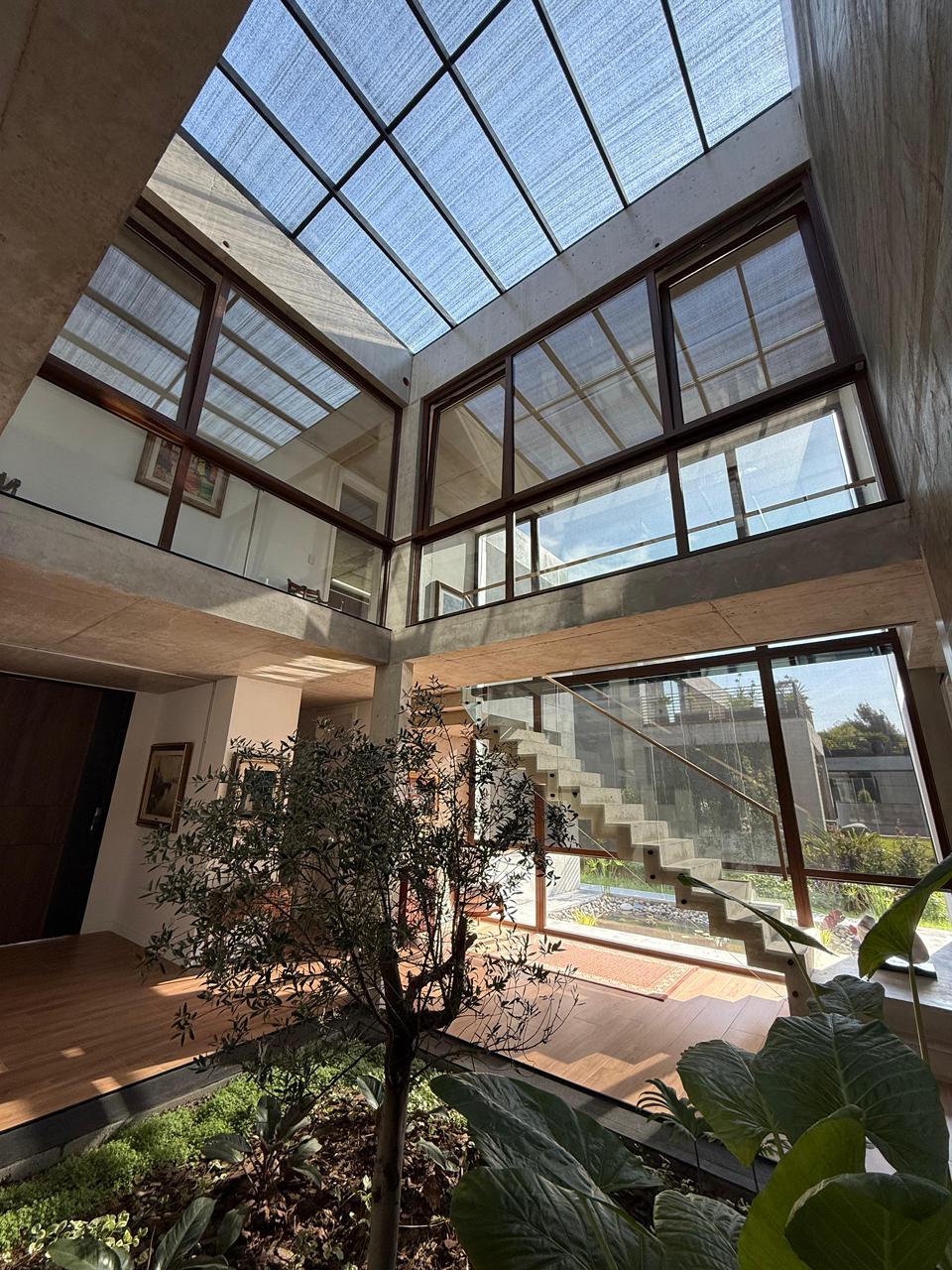 Cerramiento integral PVC REHAU en proyecto Costa Esmeralda