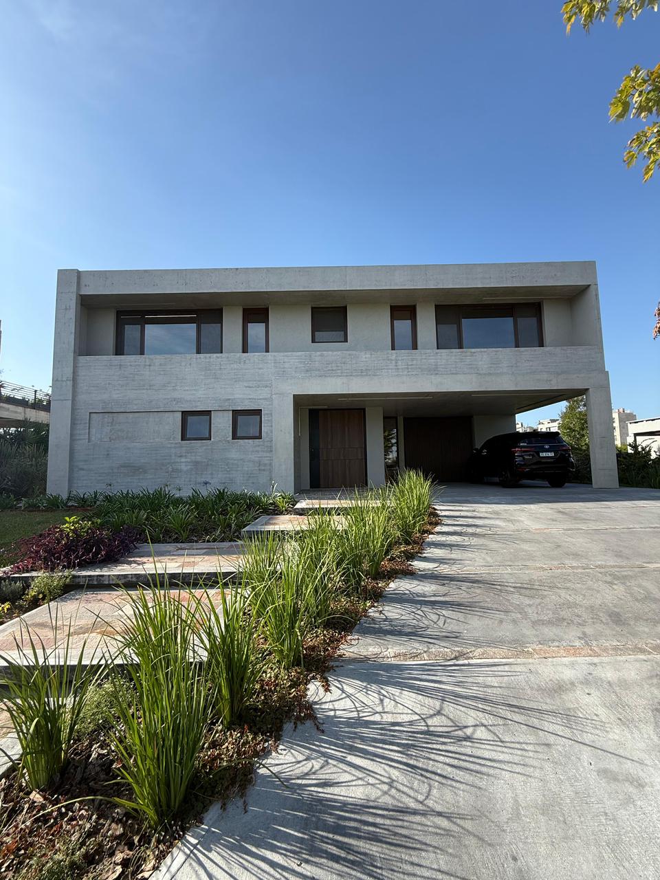 Aberturas PVC en vivienda frente al mar - Pinamar